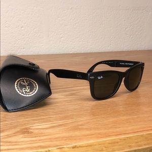 RAY BAN WAYFARER foldable sunglasses